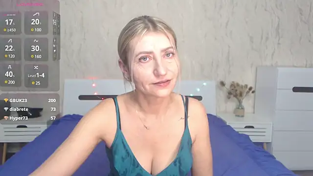 Snapshot of ZoeGrant chatting on 02-09-25, 10:00 ZoeGrant online show from 02-09-25, 10:00