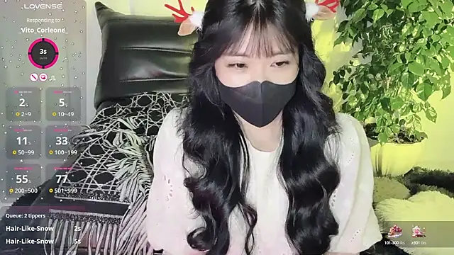 Mya Lee online show from 12-24-24, 04:40