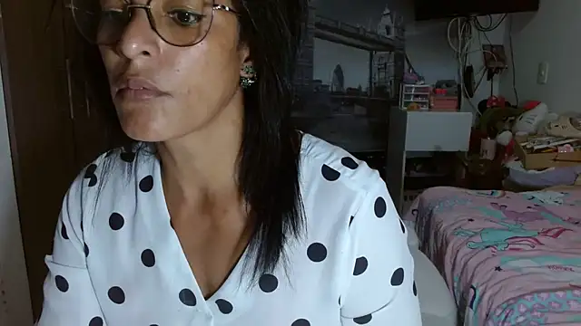 kateleyagrey online show from 12-04-24, 11:02