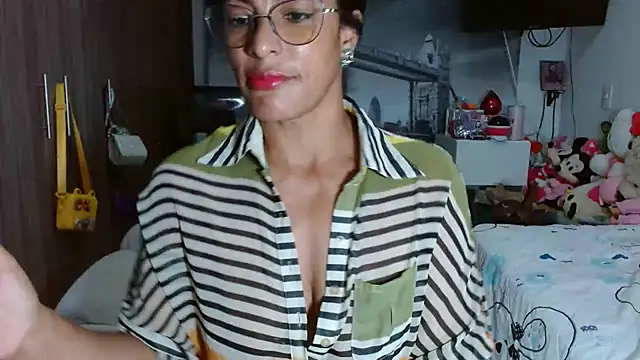 kateleyagrey online show from 12-12-24, 02:26