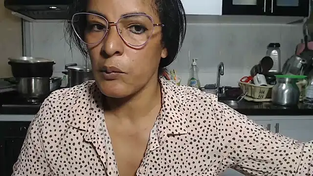 kateleyagrey online show from 06-17-26, 08:32