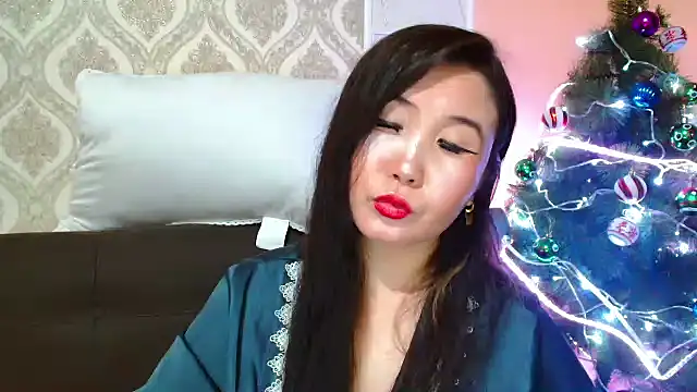Snapshot of Bet_Lu chatting on 12-30-24, 07:11 Bet Lu online show from 12-30-24, 07:11