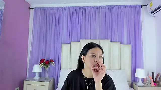 lulumars online show from 12-19-24, 04:02