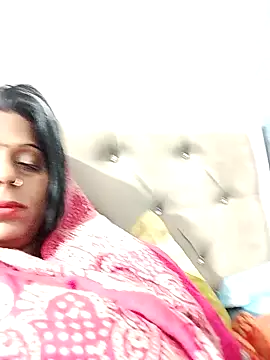 Snapshot of Manmohini123 chatting on 01-15-25, 01:41 Manmohini123 online show from 01-15-25, 01:41