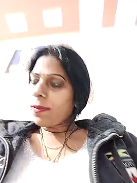 Snapshot of Manmohini123 chatting on 01-18-25, 12:57 Manmohini123 online show from 01-18-25, 12:57