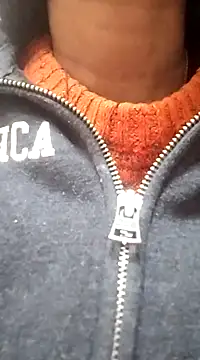 Snapshot of Manmohini123 chatting on 02-07-25, 02:19 Manmohini123 online show from 02-07-25, 02:19