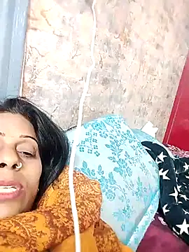 Snapshot of Manmohini123 chatting on 02-08-25, 10:07 Manmohini123 online show from 02-08-25, 10:07