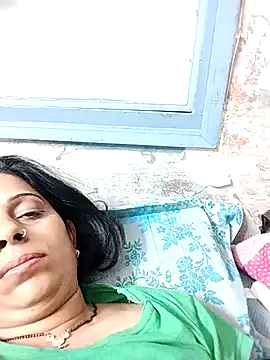 Snapshot of Manmohini123 chatting on 03-05-25, 03:18 Manmohini123 online show from 03-05-25, 03:18