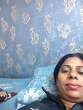 Snapshot of Manmohini123 chatting on 03-08-25, 12:09 Manmohini123 online show from 03-08-25, 12:09