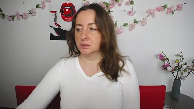 Abby Taylorr online show from 11-06-25, 07:31