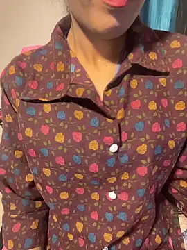 Snapshot of Indian-Squirt chatting on 03-17-26, 12:41 Indian-Squirt online show from 03-17-26, 12:41