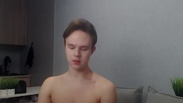 Snapshot of MartinMendez chatting on 03-06-26, 10:34 MartinMendez online show from 03-06-26, 10:34