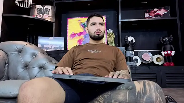 Snapshot of matteosantos chatting on 09-23-25, 11:57 matteosantos online show from 09-23-25, 11:57