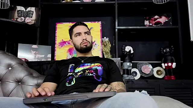 Snapshot of matteosantos chatting on 09-26-25, 11:36 matteosantos online show from 09-26-25, 11:36