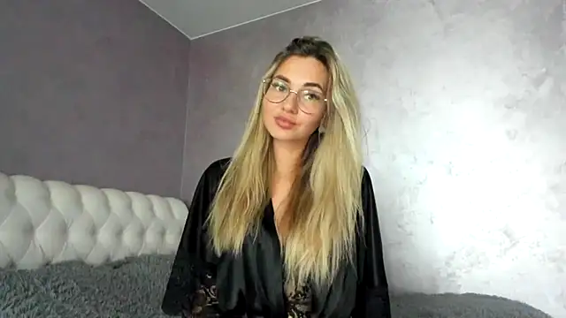  DarkRose  online show from 09-28-25, 10:09