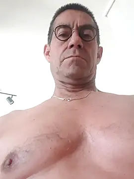 Snapshot of Goloso_1962b chatting on 11-01-25, 02:41 Goloso 1962b online show from 11-01-25, 02:41