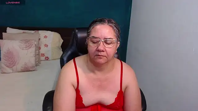 scaelettdubois online show from 06-14-26, 10:23