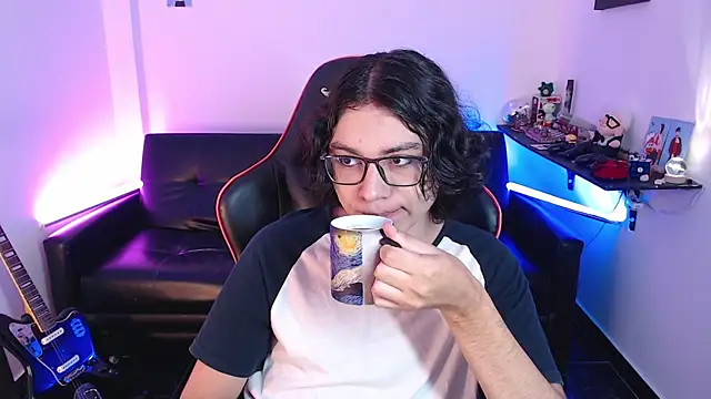 malik harrison   online show from 01-07-25, 03:12