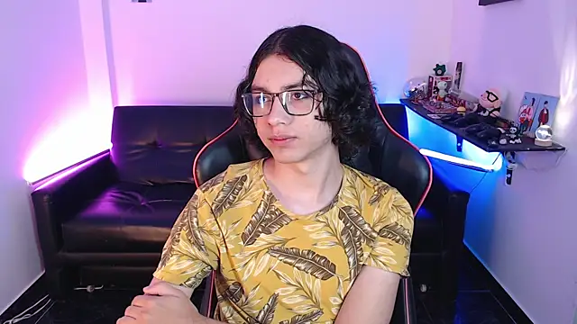 malik harrison   online show from 01-09-25, 02:51