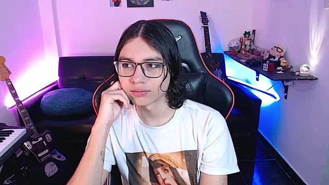 malik harrison   online show from 03-10-25, 02:48