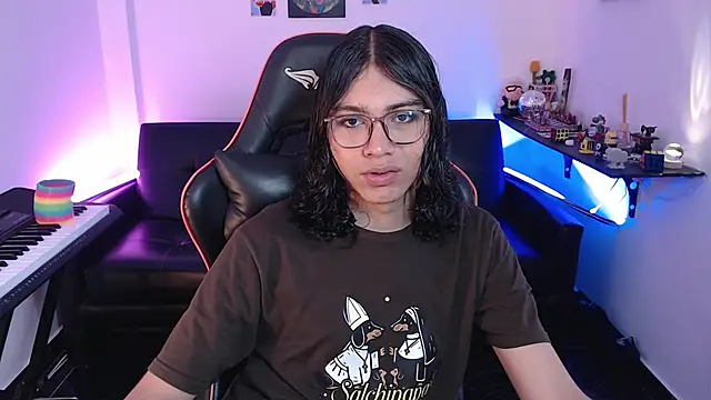 malik harrison   online show from 11-04-25, 05:23