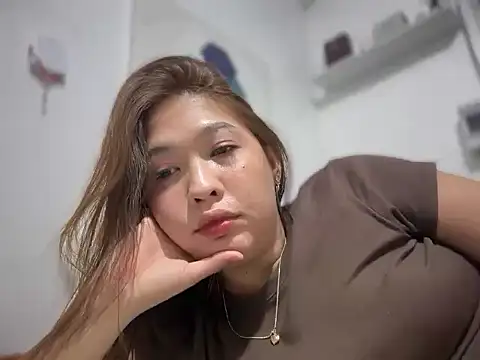 Snapshot of Cockydina chatting on 05-11-26, 09:04 Cockydina online show from 05-11-26, 09:04