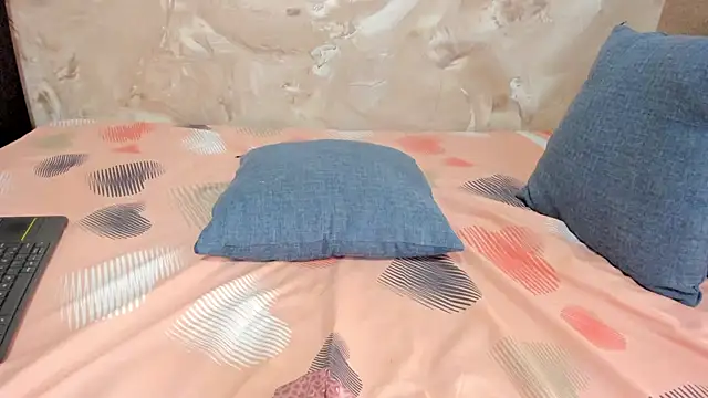 tiffanystonne online show from 02-01-25, 07:23