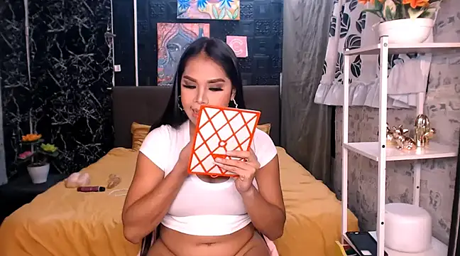 QueenOfStrip online show from 01-08-25, 07:56