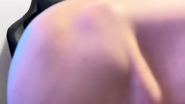 Snapshot of SasukeUhchiaa chatting on 02-19-25, 01:40 SasukeUhchiaa online show from 02-19-25, 01:40