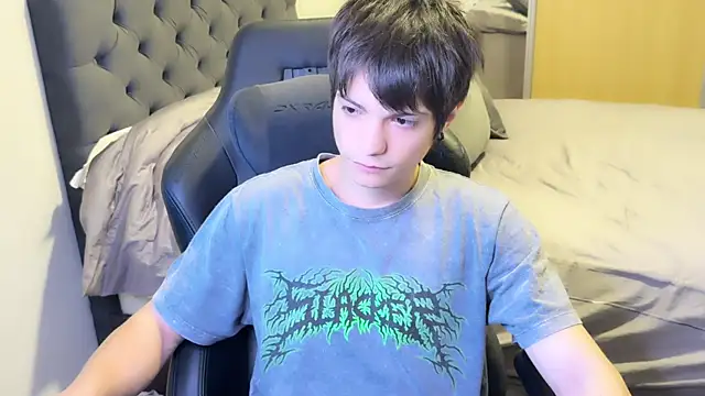 Snapshot of SasukeUhchiaa chatting on 02-26-25, 02:37 SasukeUhchiaa online show from 02-26-25, 02:37