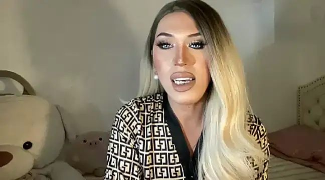 Ts glamxxxx online show from 02-02-25, 01:52