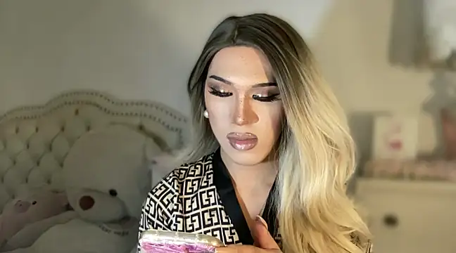 Ts glamxxxx online show from 03-15-25, 05:08