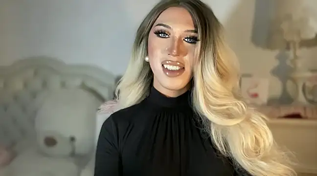 Ts glamxxxx online show from 03-22-25, 08:40