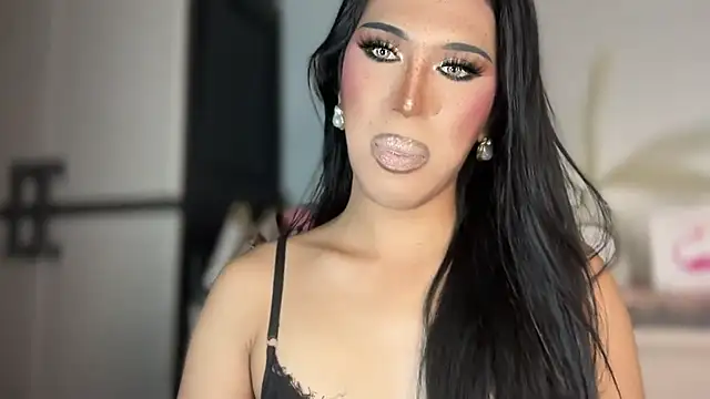 Ts glamxxxx online show from 12-18-25, 03:01