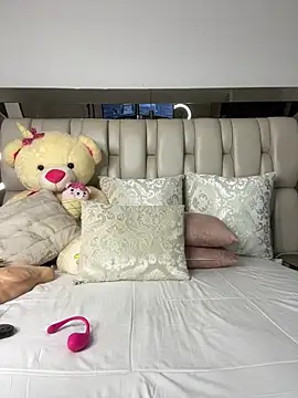 ALISSON FOXXX1 online show from 02-12-25, 12:05