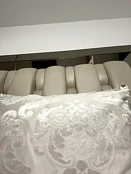 ALISSON FOXXX1 online show from 12-19-25, 11:45