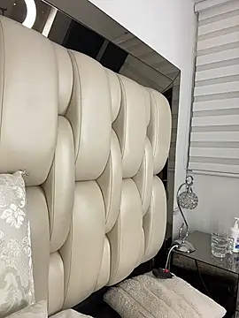 Snapshot of ALISSON_FOXXX1 chatting on 02-22-26, 02:56 ALISSON FOXXX1 online show from 02-22-26, 02:56