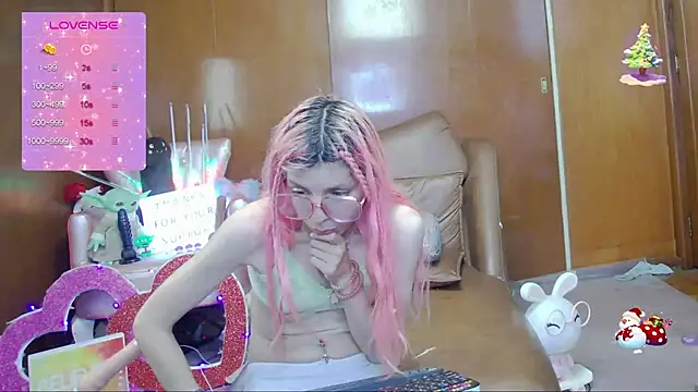 Skinygirl online show from 10-01-25, 12:38