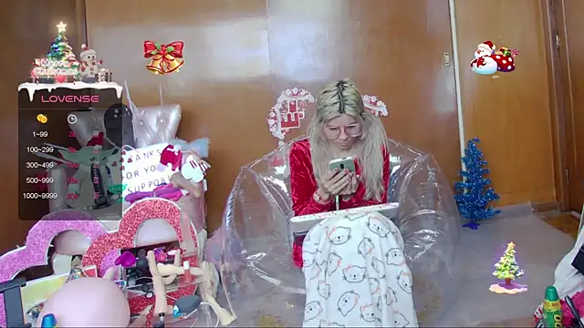 Skinygirl online show from 12-21-25, 06:59