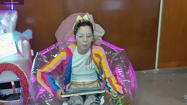 Skinygirl online show from 03-23-26, 10:58