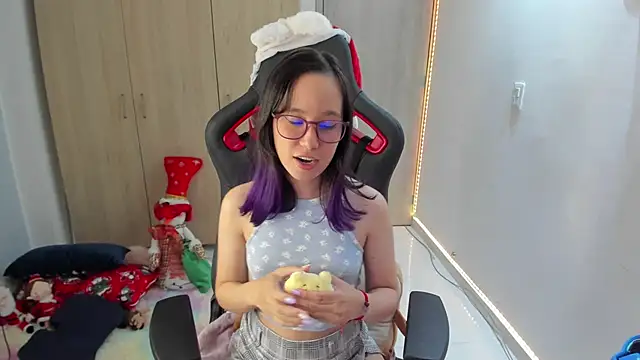 Anto herrera online show from 12-18-24, 01:37