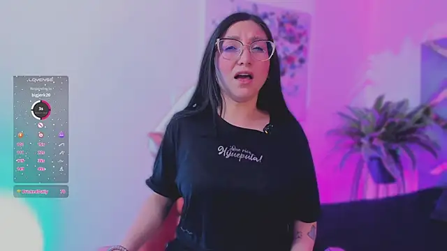 lucy neil online show from 11-19-25, 03:56