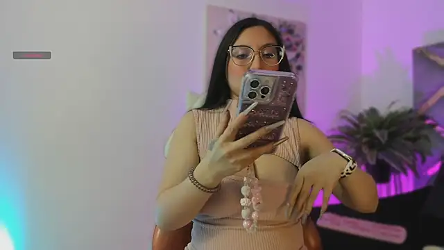 lucy neil online show from 12-20-25, 02:29