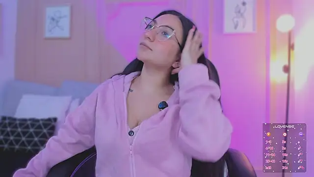 lucy neil online show from 02-20-26, 02:41