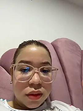 Lucyklein2022 online show from 03-20-26, 11:42