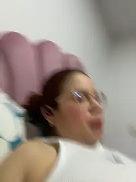 Lucyklein2022 online show from 03-22-26, 05:00