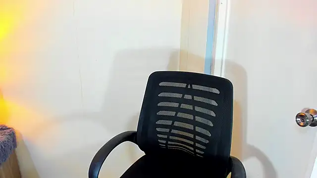 FuckDollNicky online show from 12-18-25, 02:45