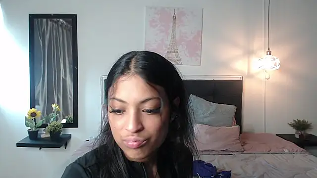 vaness weet online show from 12-26-24, 07:49