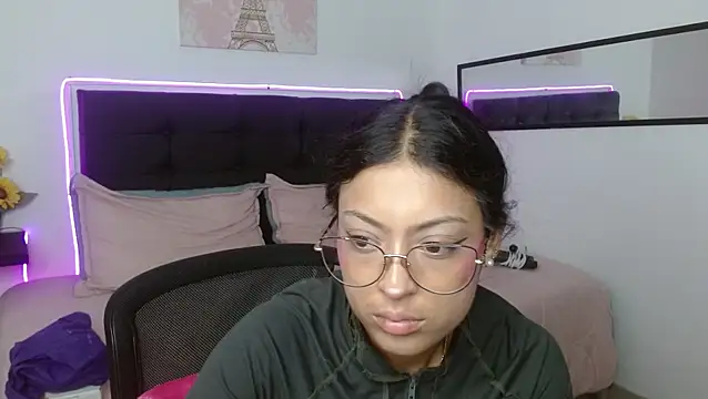 Snapshot of vaness_weet chatting on 02-18-26, 06:37 vaness weet online show from 02-18-26, 06:37