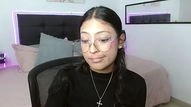 Snapshot of vaness_weet chatting on 03-08-26, 12:19 vaness weet online show from 03-08-26, 12:19